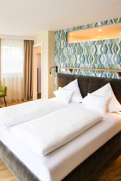 Exklusiv Kuschelsuite Neptun im Hotel Himmelreich mit extragroßer Badewanne für 2